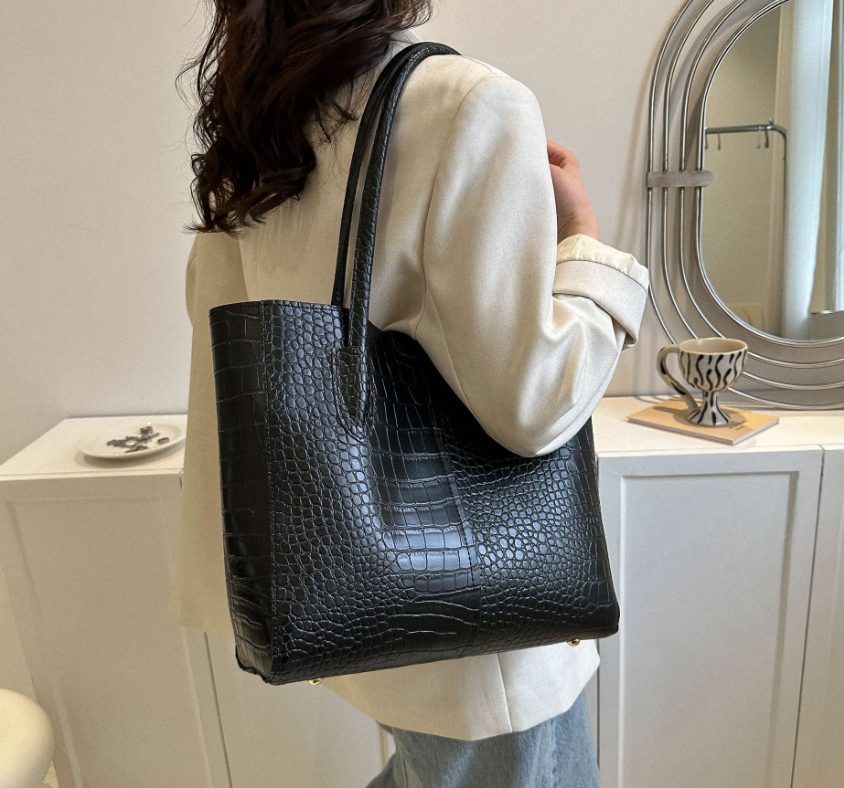 Spring New Large-Capacity Casual Tote Shoulder Bag